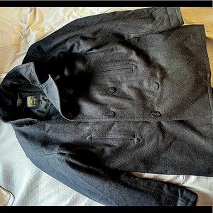 Old Navy Wool Peacoat With fleece quilted lining. Size XL. Made in India.